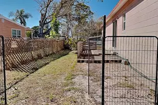 105 Melody Ln, Largo, FL 33771 - Photo 20