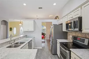 639 Lakehaven Cir, Orlando, FL 32828 - Photo 20