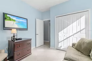 11420 Burgundy Dr, Venice, FL 34293 - Photo 10