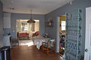 348 Lewis Blvd SE, Saint Petersburg, FL 33705 - Photo 8