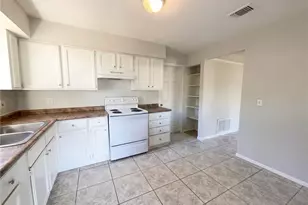 6137 Sparling Hills Cir, Orlando, FL 32808 - Photo 2