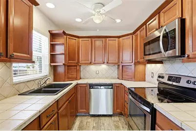8840 Ava Lake Drive, Orlando, FL 32810 - Photo 14