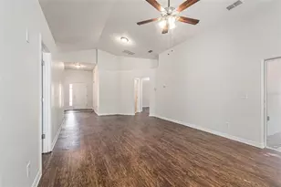 1072 Bluegrass Dr, Groveland, FL 34736 - Photo 4