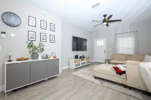 146 E 15th St, Apopka, FL 32703 - Photo 4