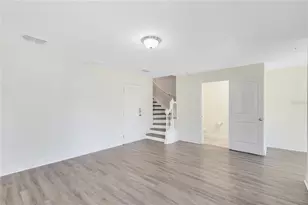 10033 Town Lake Dr, Orlando, FL 32832 - Photo 4