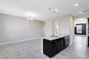 10033 Town Lake Dr, Orlando, FL 32832 - Photo 10