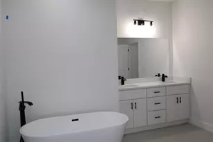 9118 N Cortlandt Dr, Citrus Springs, FL 34434 - Photo 18