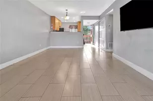 2860 N Powers Dr, Orlando, FL 32818 - Photo 10