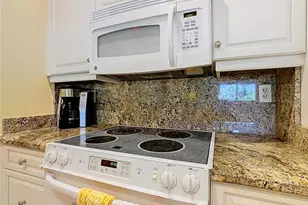 621 Olde Camelot Cir, Haines City, FL 33844 - Photo 8