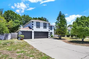 809 Deer Glen Ct, Fruitland Park, FL 34731 - Photo 4