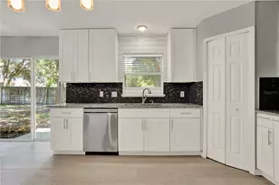 809 Deer Glen Ct, Fruitland Park, FL 34731 - Photo 22