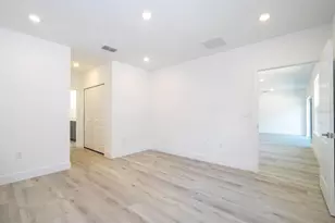 1129 Edinburgh St, North Port, FL 34288 - Photo 20