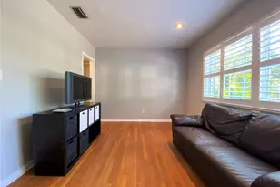 256 E Crystal Lake St, Orlando, FL 32806 - Photo 16