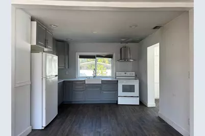 2443 E Jersey Ave, Orlando, FL 32806 - Photo 4