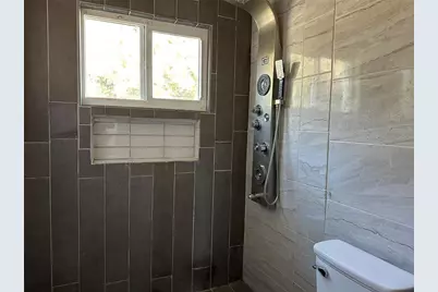 2443 E Jersey Ave, Orlando, FL 32806 - Photo 8