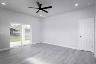 769 Memorial Dr, Sebring, FL 33870 - Photo 14