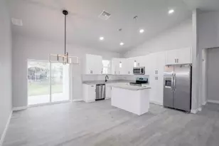 769 Memorial Dr, Sebring, FL 33870 - Photo 10