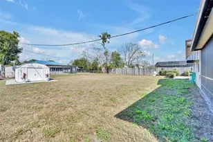 824 Fruitland Dr, Deltona, FL 32725 - Photo 34