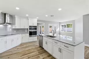 33608 Overton Dr, Leesburg, FL 34788 - Photo 12