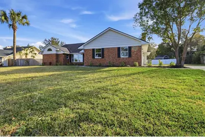 33608 Overton Drive, Leesburg, FL 34788 - Photo 4