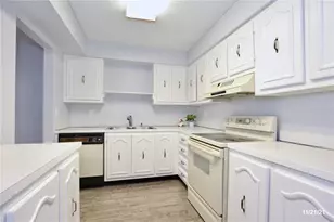 516 Orange Dr, Altamonte Springs, FL 32701 - Photo 10