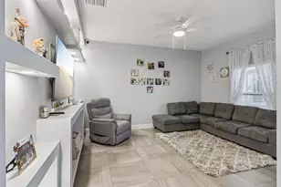 377 Villa Sorrento Cir, Haines City, FL 33844 - Photo 16