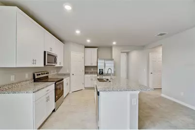 121 Towns Circle, Haines City, FL 33844 - Photo 10