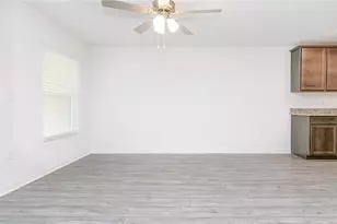 1569 Wynford Cir, Tavares, FL 32778 - Photo 4
