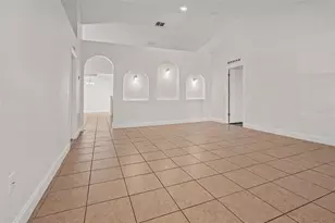 715 Lobelia Dr, Davenport, FL 33837 - Photo 4