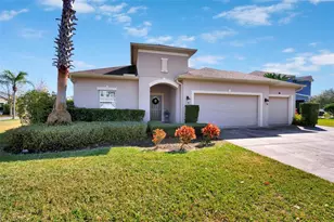 1102 Whitewater Bay Dr, Groveland, FL 34736 - Photo 4