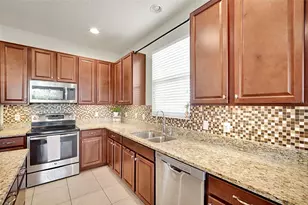 1102 Whitewater Bay Dr, Groveland, FL 34736 - Photo 10