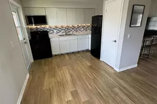 1649 W Oak Ridge Rd, Orlando, FL 32809 - Photo 2