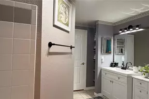 3250 Corona Village Way, Orlando, FL 32835 - Photo 18