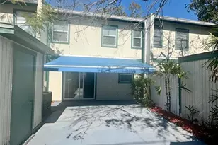 5266 Tennis Ct Cir, Tampa, FL 33617 - Photo 14