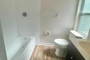 5266 Tennis Ct Cir, Tampa, FL 33617 - Photo 8