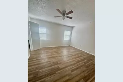 5266 Tennis Court Circle, Tampa, FL 33617 - Photo 8