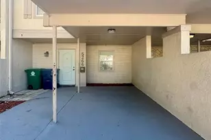 5266 Tennis Ct Cir, Tampa, FL 33617 - Photo 4