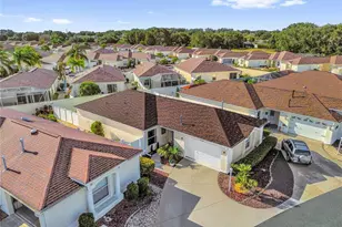 8386 SE 173rd Hamilton Pl, The Villages, FL 32162 - Photo 2