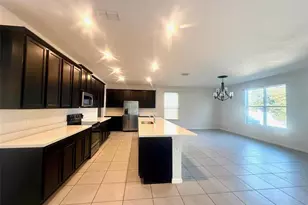 423 Kestrel Dr, Groveland, FL 34736 - Photo 2
