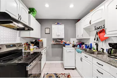 308 S Palm Avenue, Howey in the Hills, FL 34737 - Photo 2