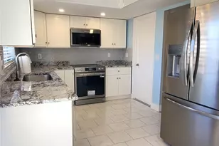 531 S Neponsit Dr, Venice, FL 34293 - Photo 10