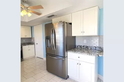 531 S Neponsit Drive, Venice, FL 34293 - Photo 12