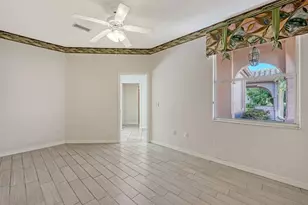 3822 Alamanda Dr, Sarasota, FL 34238 - Photo 22