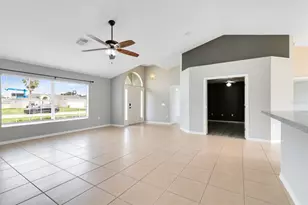 12 Sawfish Ln, Kissimmee, FL 34759 - Photo 2