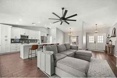 275 Walnut Avenue, Orange City, FL 32763 - Photo 8