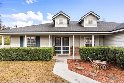 275 Walnut Avenue, Orange City, FL 32763 - Photo 2