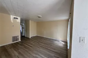 4004 Barwood Dr, Orlando, FL 32839 - Photo 4