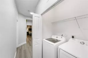 549 NE 206th Ln, Miami, FL 33179 - Photo 20