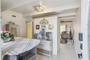 3037 Club Cir, Lakeshore, FL 33854 - Photo 6