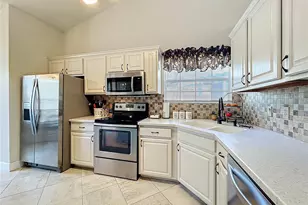 2871 Boulder Falls Ct, Apopka, FL 32703 - Photo 10